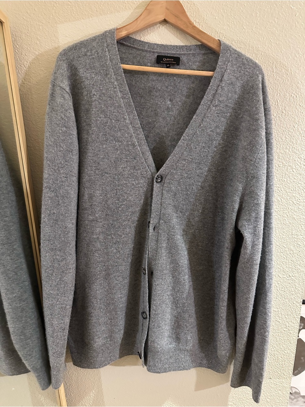Quince 100% Mongolian cashmere Grey V-Neck Button Cardigan sweater women’s XL